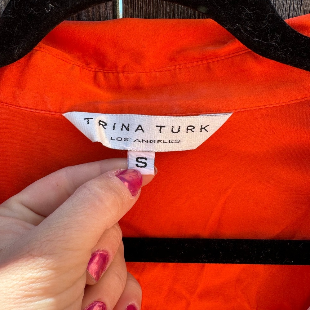 Trina Turk Los Angeles Orange Silk V Neck Long Sleeve Blouse Jeweled Cuffs Small - Picture 4 of 10